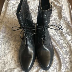 Joan & David Black Leather Ankle Boots.  SZ 9 NWOT